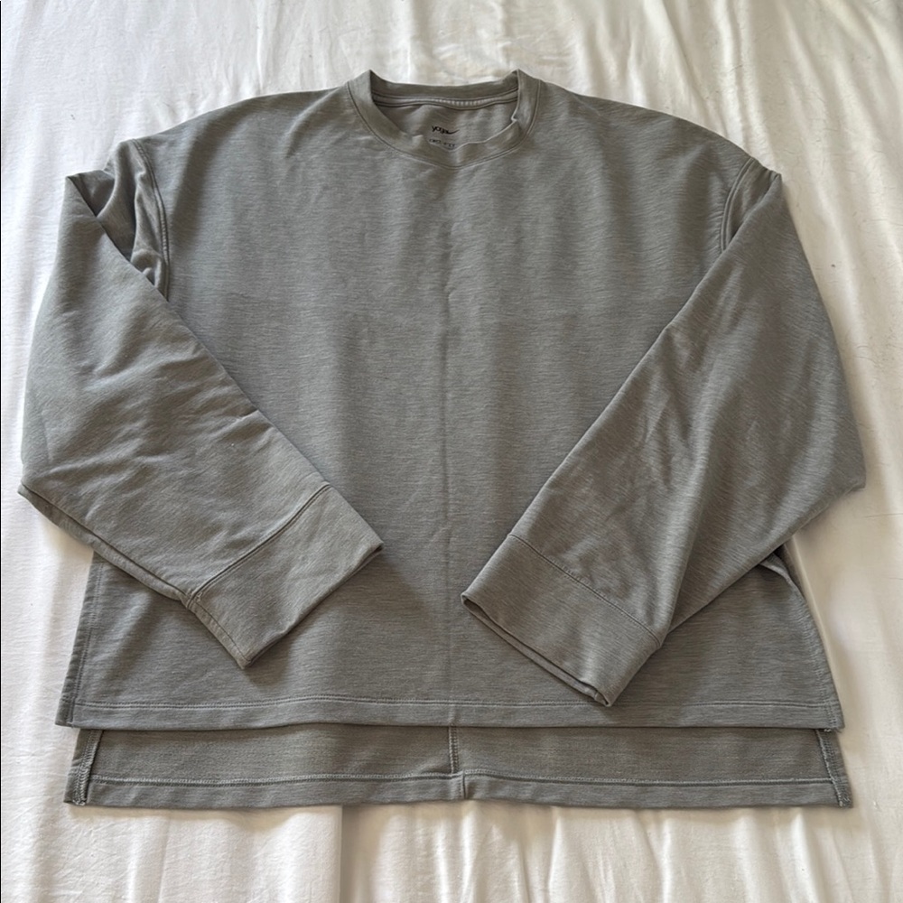 Nike Yoga - Grey crew neck sweater - Size S